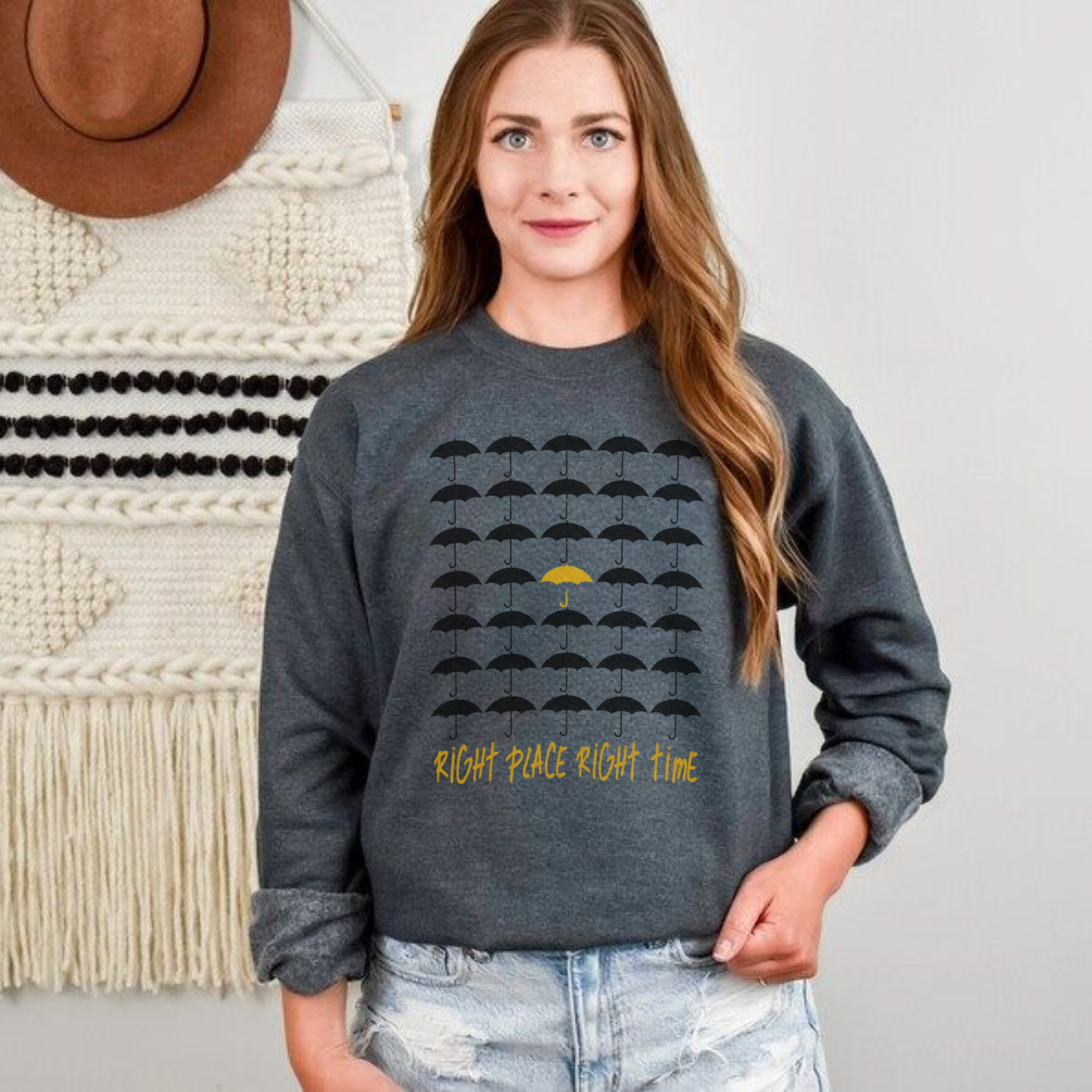 Right Place Right Time, How I Met Your Mother HIMYM - Sweatshirt - The Fandom Store