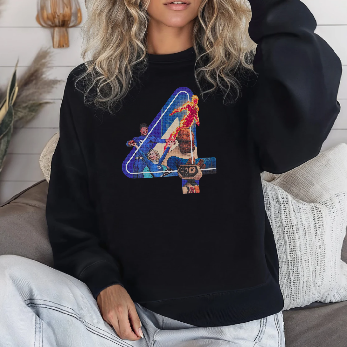 Number 4 Retrp, Fantastic Four - Sweatshirt - The Fandom Store